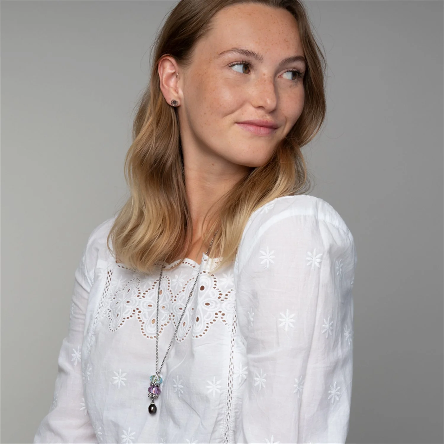 Fantasy Necklace with Peacock Pearl - Image 9