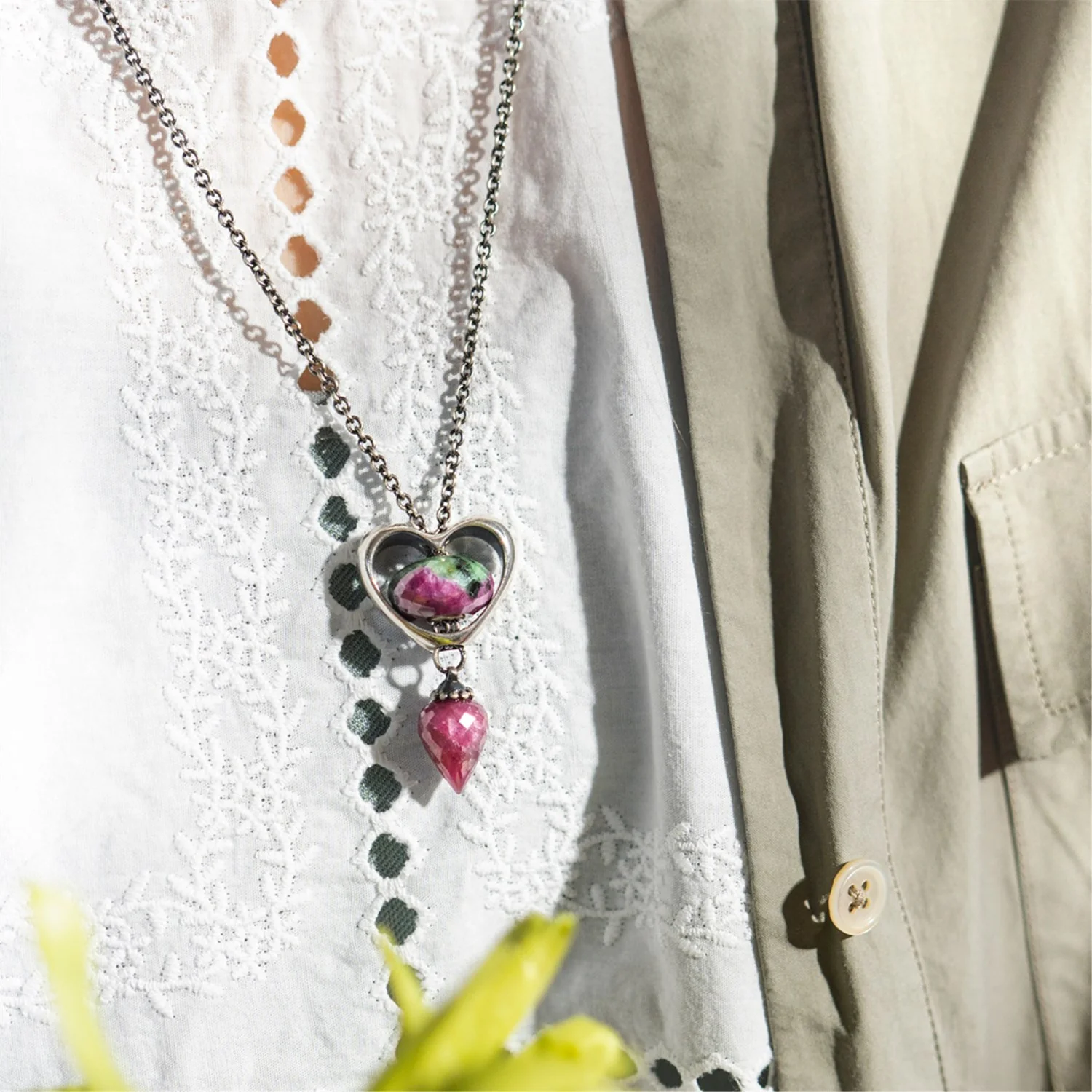Fantasy Necklace with Ruby - Image 7