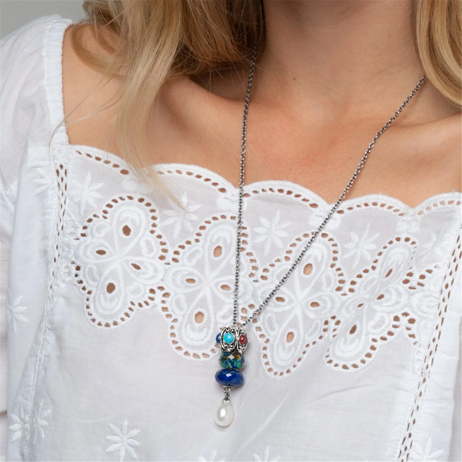 Fantasy Necklace With White Pearl - Image 5