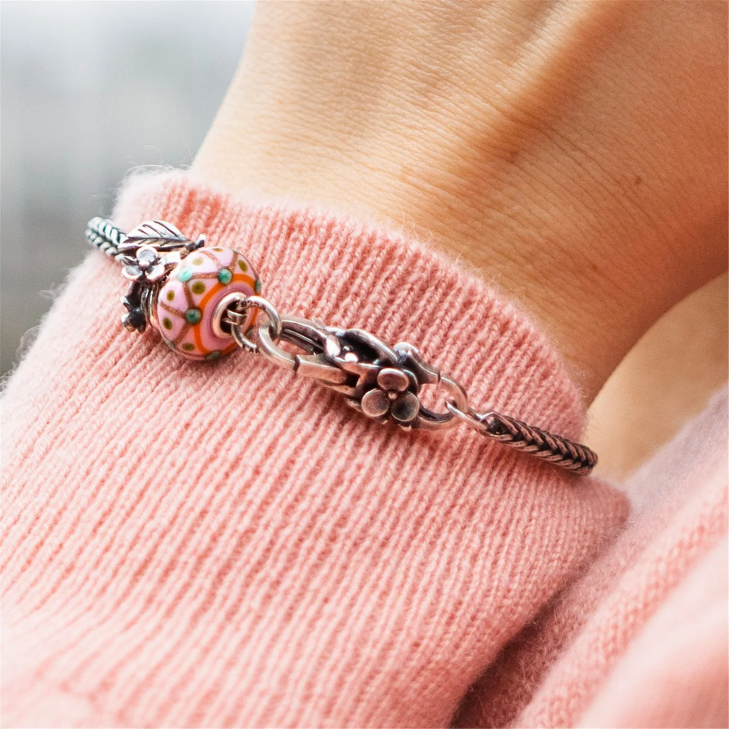 Lakeside Bloom Clasp - Image 3