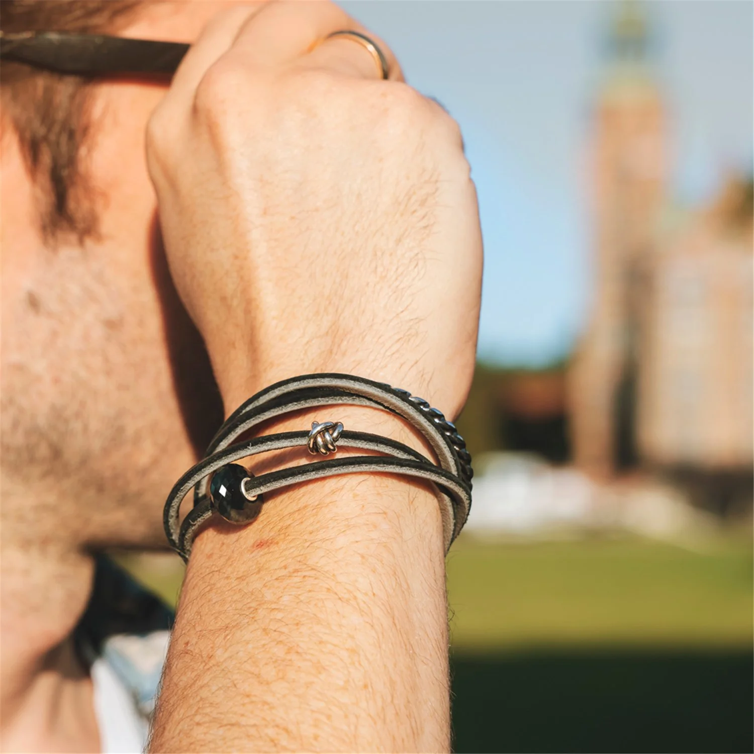Double Leather Bracelet Black/Grey - Image 2