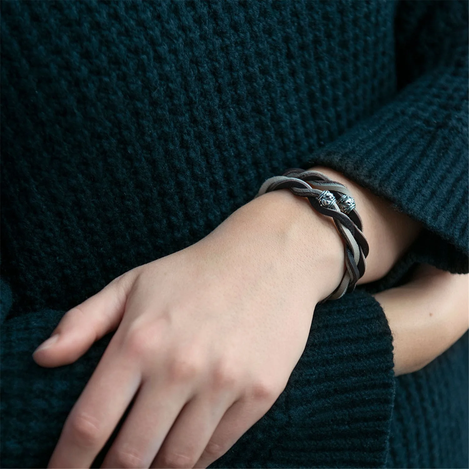 Double Leather Bracelet Brown/Light Grey - Image 2