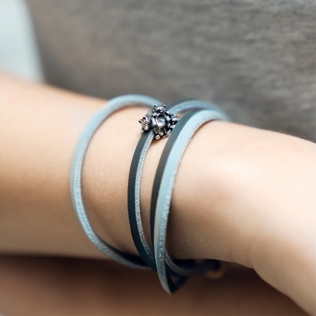 Double Leather Bracelet Light Blue/Dark Grey - Image 4