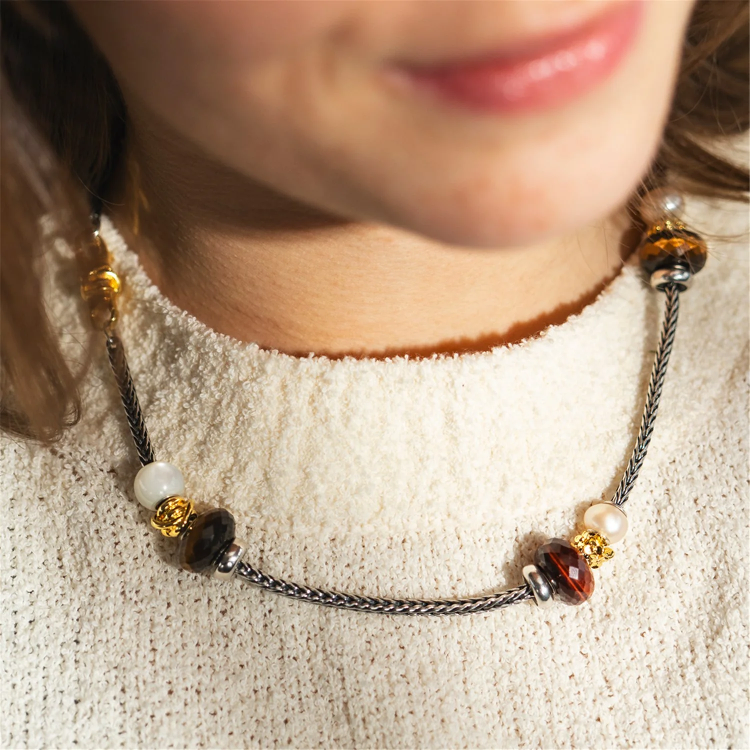Lucky Knot, Gold Plated - Image 3