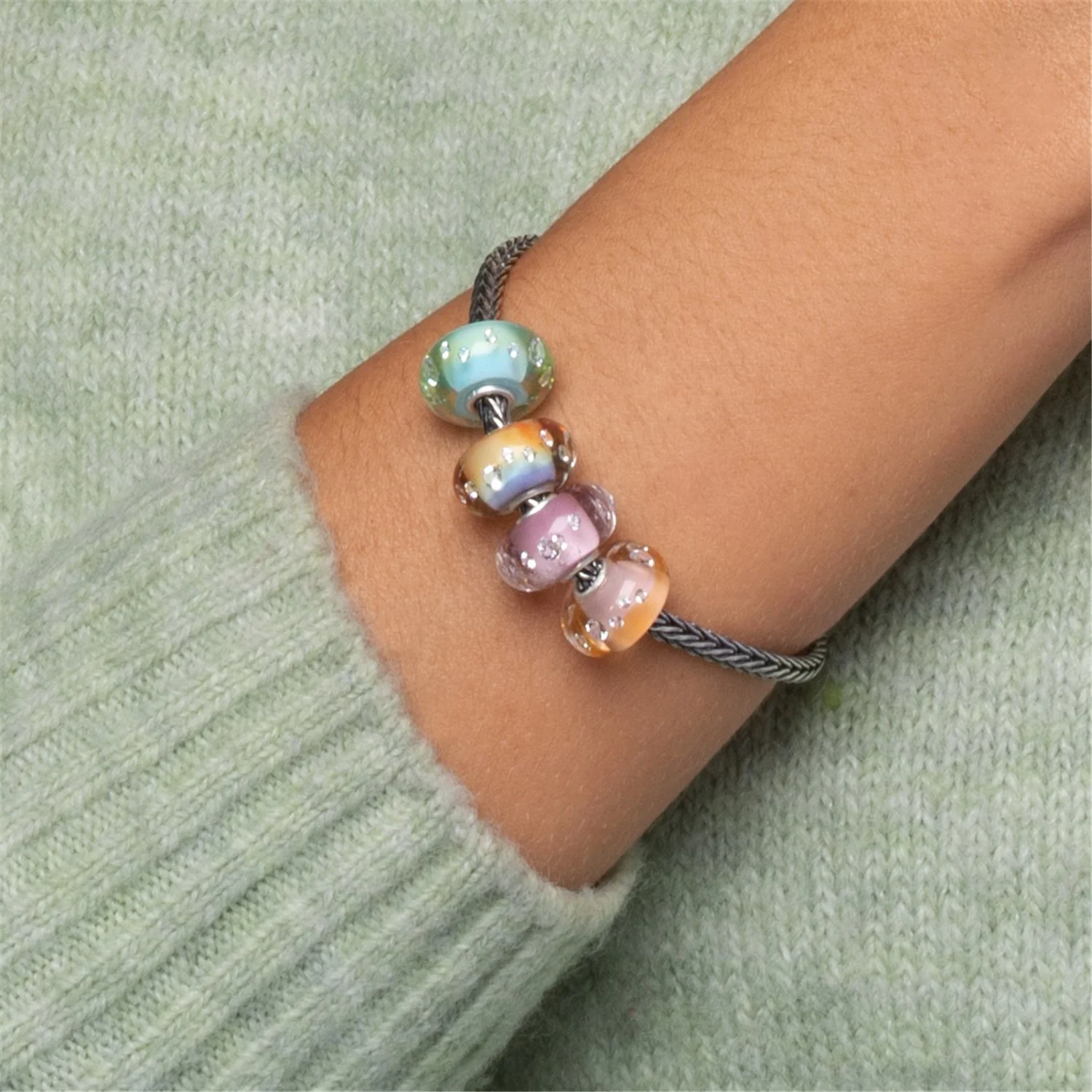 Shade of Sparkle Rainbow Bead - Image 2