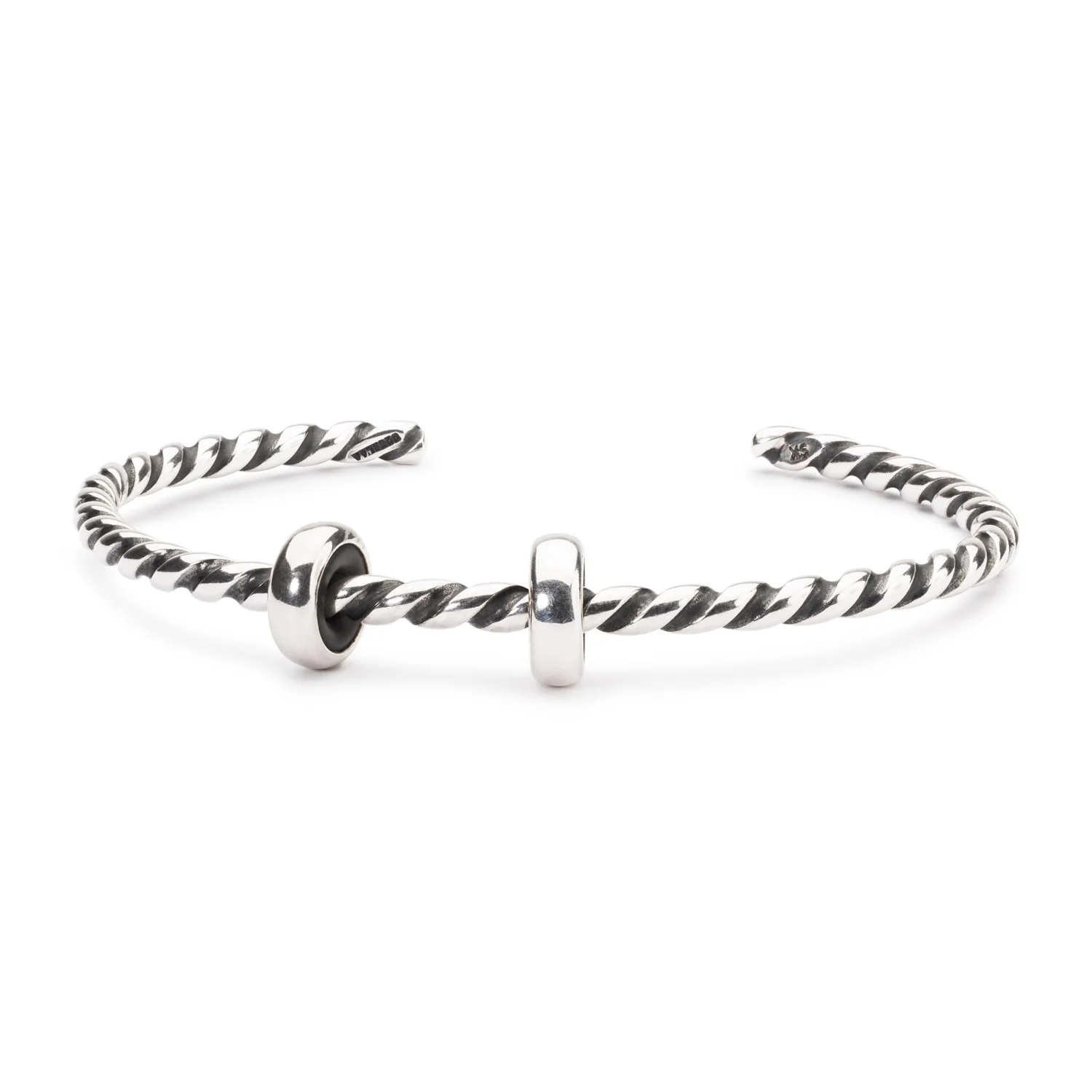 Twisted Silver Bangle - Image 3