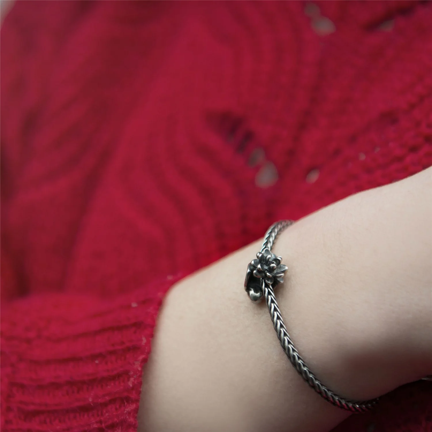 Water Lily of July Bracelet - Image 4